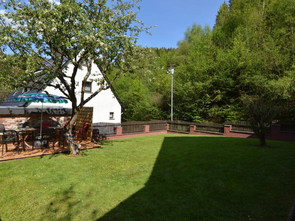 Holiday Home With Garden In Hellenthal Eifel ภายนอก รูปภาพ