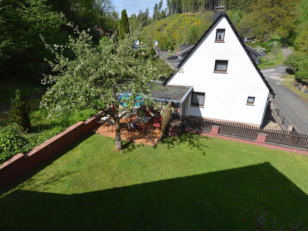 Holiday Home With Garden In Hellenthal Eifel ภายนอก รูปภาพ
